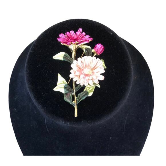 Vintage Intricate Floral Pink Green And Gold Brooch - Picture 2 of 6